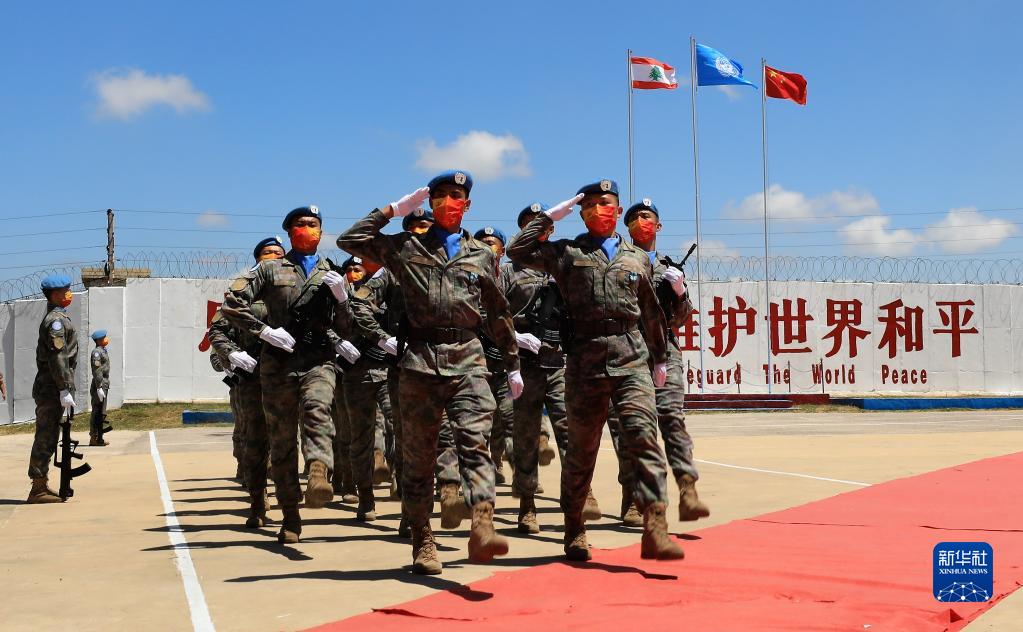 中国第20批赴黎维和部队全体官兵被授予联合国“和平勋章”