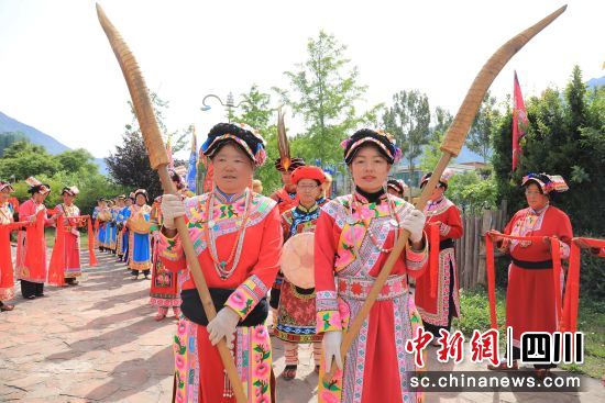 热播剧《夏花》带火茂县古羌城和羌族传统婚礼
