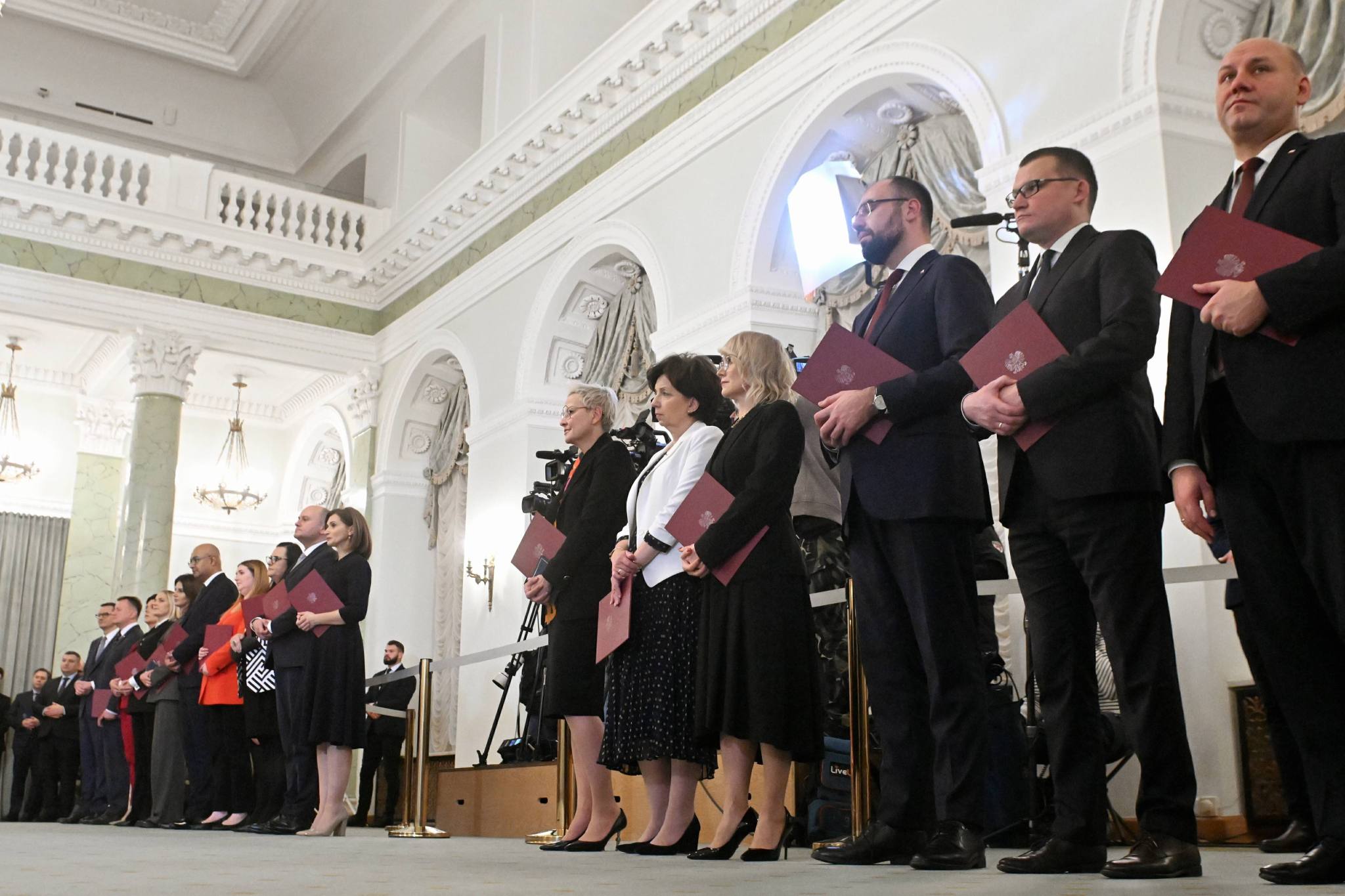 波兰新政府宣誓就职