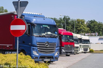 波兰官员：乌克兰阻碍波兰司机回国的做法是“不公平竞争”