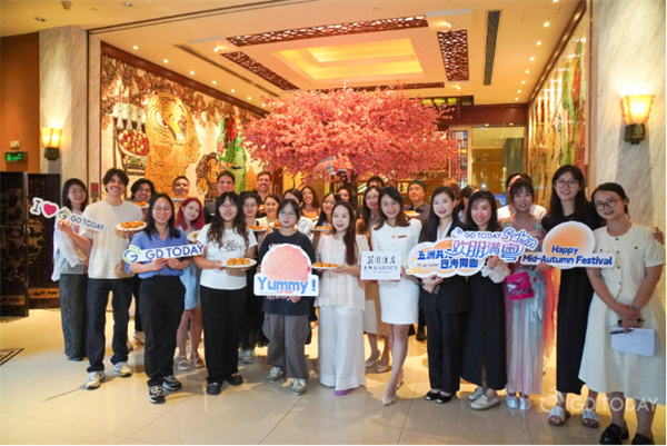 Expats join GDToday to celebrate the upcoming Mid-Autumn Festival with mooncakes