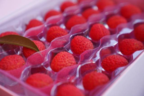 吃荔枝也要讲“时速”！跟着尝鲜日历，体验味蕾巅峰