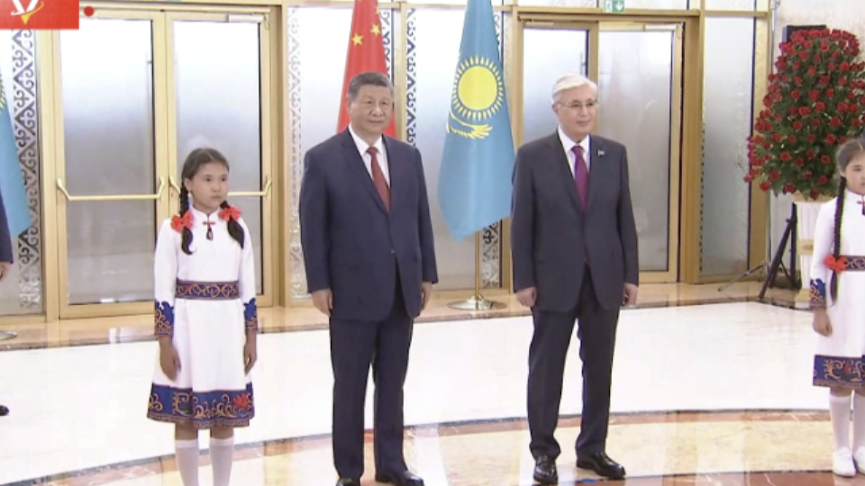 独家视频丨中哈两国元首共同欣赏哈萨克斯坦少年儿童的文艺表演