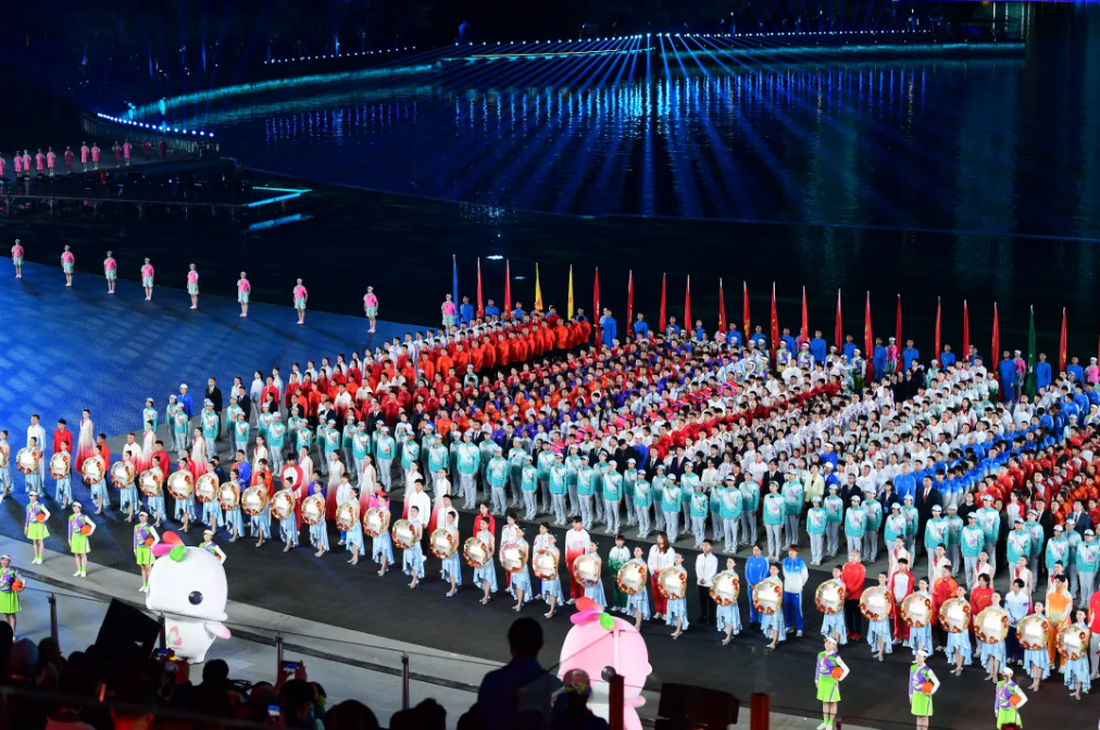 刚刚宣布，闭幕！