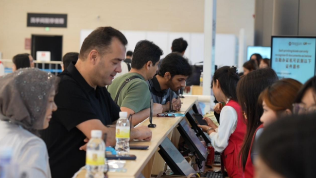 Fast & easy: Guide to overseas buyer badge application for Canton Fair!