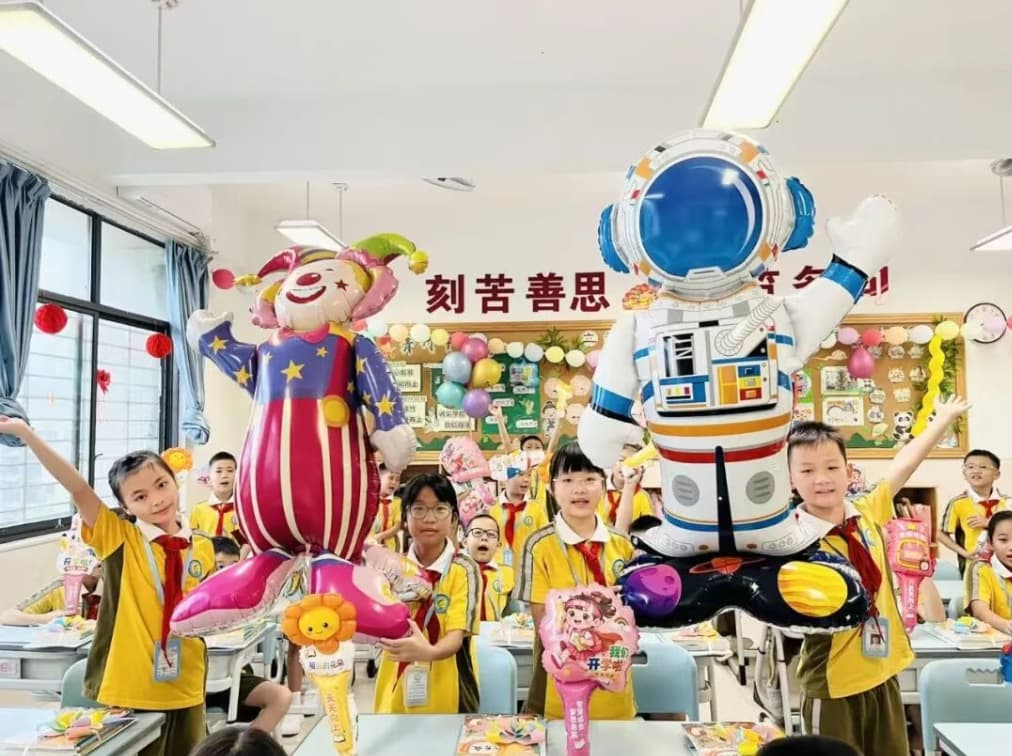 首批“20后”入学！校门口这一幕，广东人秒懂
