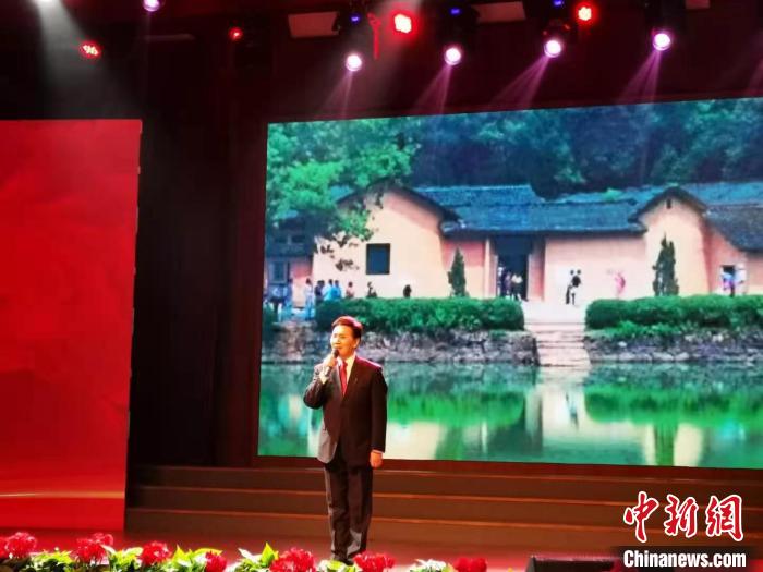 红船颂·南湖情 中国诗歌春晚新年朗诵会在嘉兴南湖举办