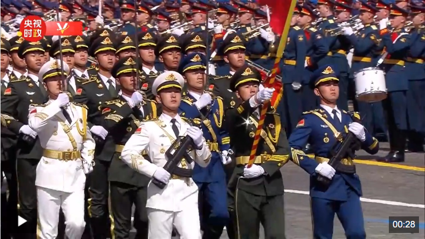 独家视频丨习近平向中国人民解放军仪仗队致意