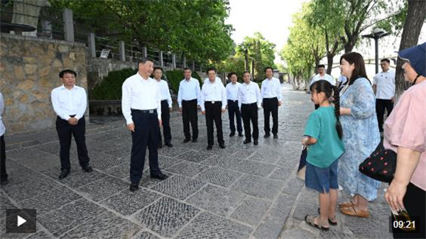 习近平：坚定信心推动高质量发展高效能治理 奋力谱写中原大地推进中国式现代化新篇章