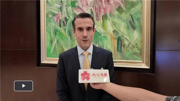 （有片）沉浸式飽覽敦煌莫高窟　「再訪大灣區擁抱新機遇」參訪團訪騰訊