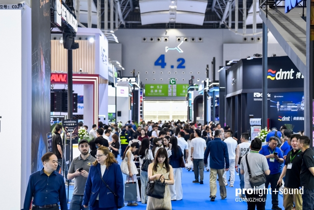 Guangzhou's exhibition industry surges in first half of 2025, ranks second nationwide